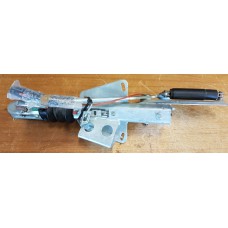 ps0012 Påskjutsbroms Knott KF20A stödhjulsfäste åt vänster 